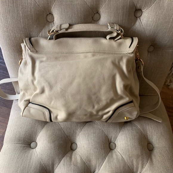 Gorgeous leather bag - Picture 3 of 4